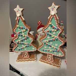 cupcakes and cashmere trees